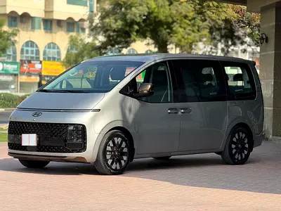 2023 Hyundai STARIA photo 6