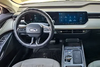 2025 FORD TAURUS 照片 10