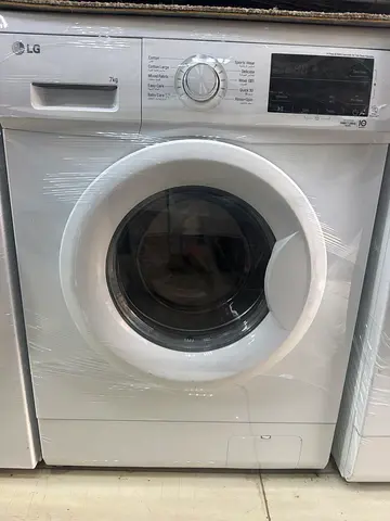 LG Front Load Washing Machine 7kg - White, Good Condition