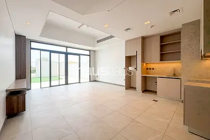 Single Row | Upgraded | Landscaped | Vacant