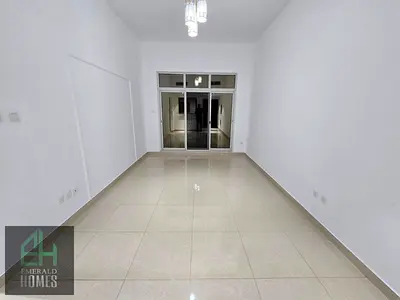Spacious Apartment | Ready to Move | Prime location