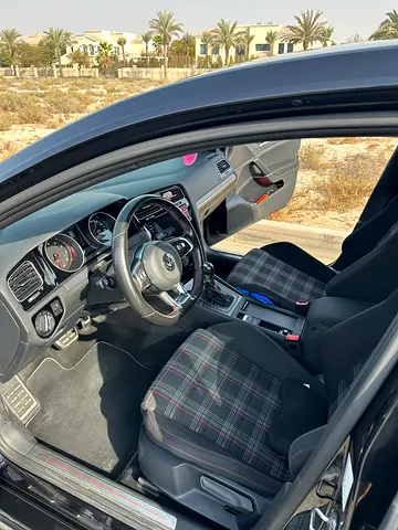 صورة 11 لـ 2017 Volkswagen GOLF GTI