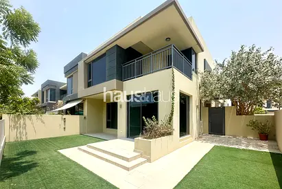 5bed | Single Row | Near Park and Pool