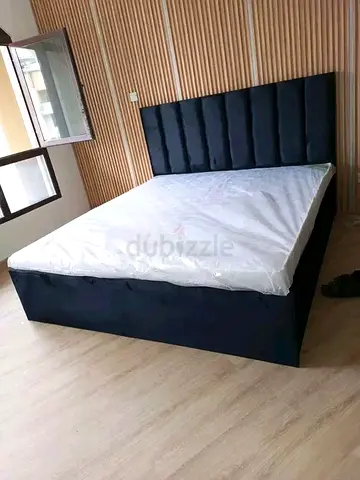 Brand new king size 180x200 bed with mattress