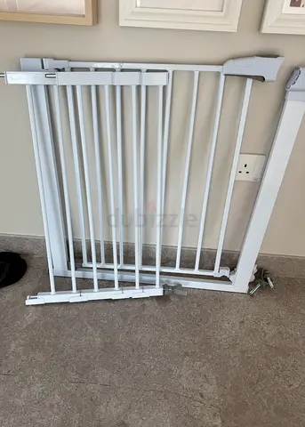 Toddler safety gate