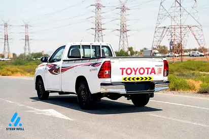 صورة 6 لـ 2023 Toyota HILUX
