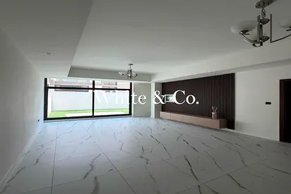 Landscaped | Upgraded Wall | Ready to Move