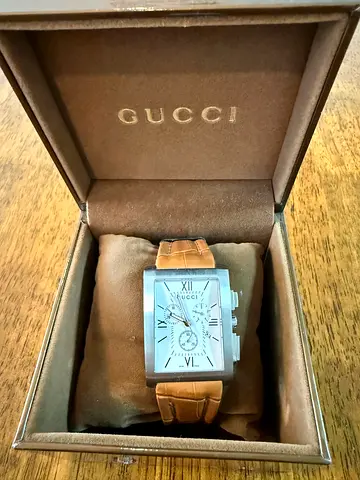 Gucci 8600 / G-Metro Chronograph