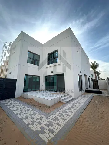 4 bed/ ready to move/new