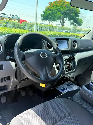 2022 Nissan URVAN — миниатюра 11