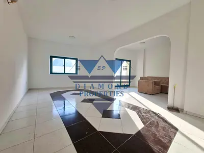 Very spacious and family building ideal location near bus stop and king faisal Rd 3bhk CANTRAL AC B