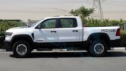 2025 RAM 1500 — миниатюра 19