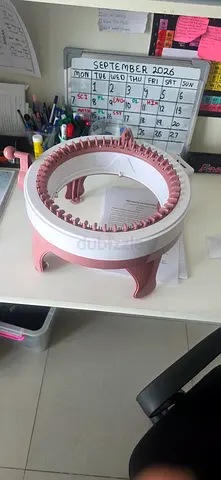 Crochet knitting machine