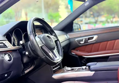 2015 Mercedes-BENZ E-CLASS photo 8