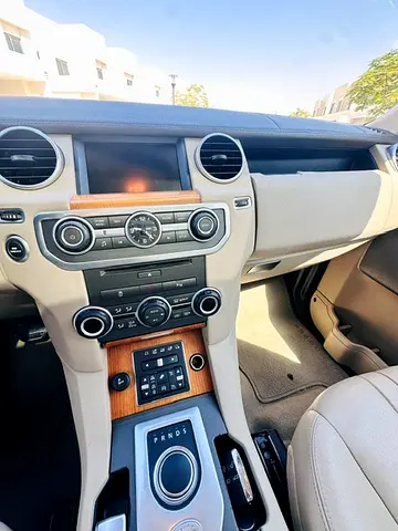 2016 LAND Rover LR4 — фото 13