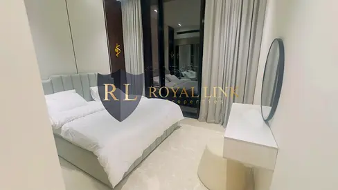 AED 8,000 | Bills & Wi-Fi Included | Private Jacuzzi