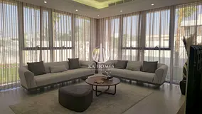 🏡 Ready Independent Villas in Sharjah | Freehold for Arabs