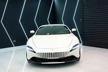 صورة 2 لـ 2010 Ferrari ROMA