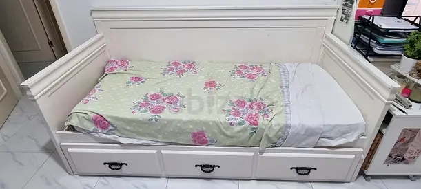 Ikea day bed