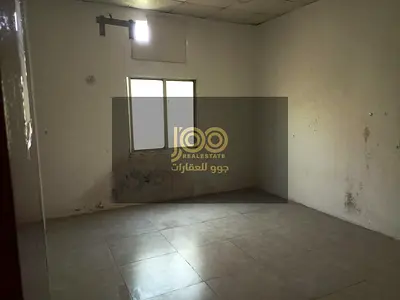 بيت عربي لسكن العمال للإيجار في الشعبية – أم القيوين