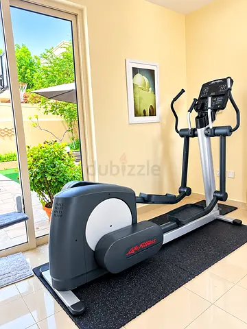 Life fitness elliptical