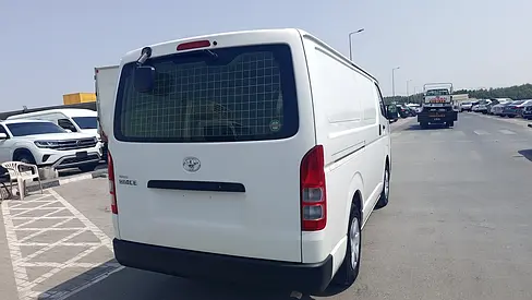 صورة 6 لـ 2022 Toyota HIACE