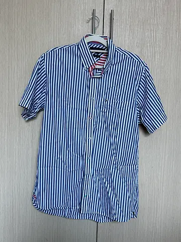 Tommy Hilfiger Blue & white striped casual button-up shirt - M (flawless)