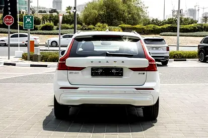 صورة 6 لـ 2024 Volvo XC60