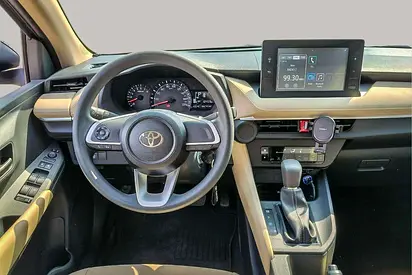 صورة 10 لـ 2024 Toyota YARIS
