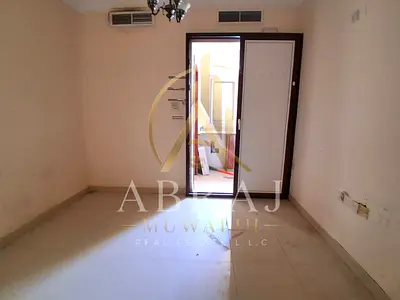 Lavish studio good building near all madina shopping rent 18k