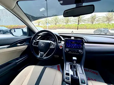2019 Honda CIVIC — фото 6