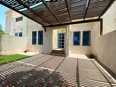 SINGLE STOREY VILLA- 2 MASTER BEDROOM'S - AWAY FROM FLIGHT PATH