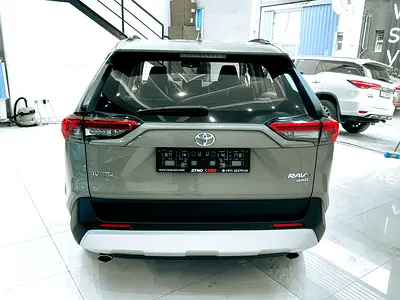 صورة 8 لـ 2025 Toyota RAV 4