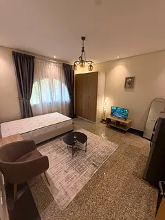 AMAZING MASTER ROOM AVAILABLE FOR ONE LADY