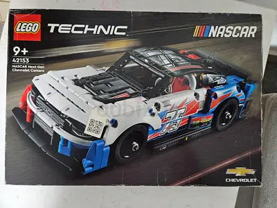 LEGO Technic NASCAR Next Gen Chevrolet Camaro 42153 | 672 Pieces | Brand New