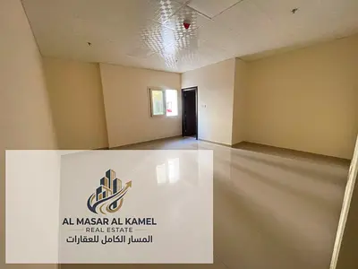 استوديو للإيجار السنوي في المجاز 3 الشارقة | ثاني ساكن | مطبخ منفصل | موزع | تكييف وغاز مركزي | مساحة واسعة | 4 أو 6 دفعات