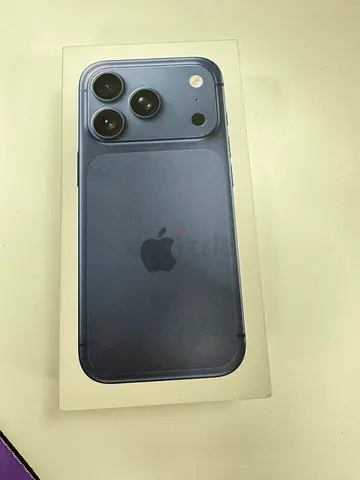 Apple iPhone 17 pro(brand new-never used)-512GB