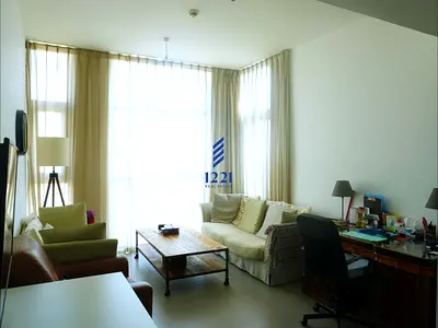 SPACIOUS | UNFURNISHED | CONTEMPORARY LIVING