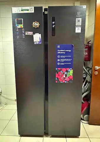 Electrolux Side-by-Side Refrigerator - Black Stainless, Excellent Energy Efficiency Flawless
