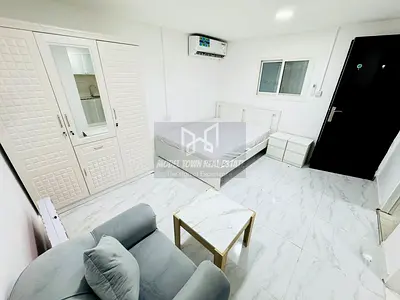 Lavish New Furnished Studio with Pvt/Separate Kitchen/Nice Layout/Near Khalifa Square Park & Markets