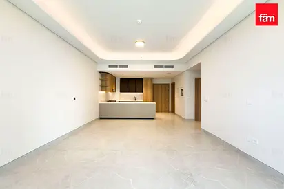 1 Bedroom | Mid Floor | Vacant | Pool View