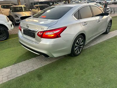 2017 Nissan ALTIMA 照片 4
