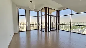 Corner Unit | Panoramic View | High Ceiling