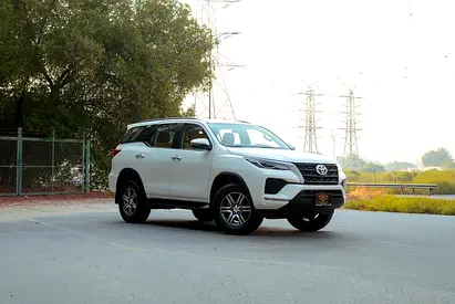2021 Toyota FORTUNER 照片 2