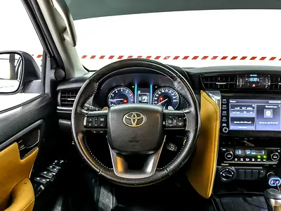 صورة 10 لـ 2021 Toyota FORTUNER