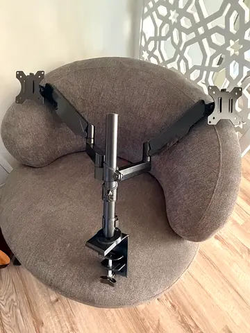 Dual monitor desk mount
