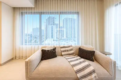 Park and Pool View | Corner Apt | Elegant Living