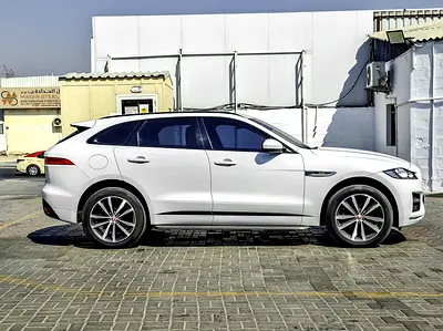صورة 4 لـ 2017 Jaguar F-PACE