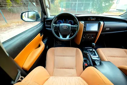 2021 Toyota FORTUNER 照片 9
