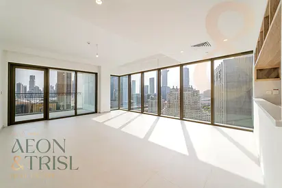 Luxury Living l Prime location l Elegant Apartment